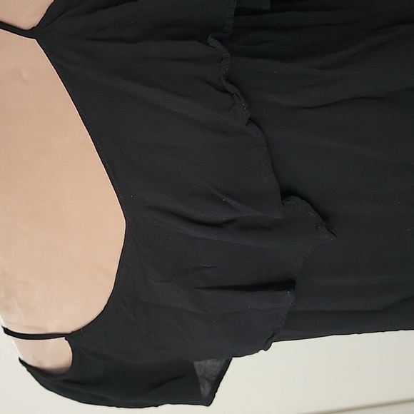 Old Navy, Size M, Off-Shoulder with Spaghetti Strap Top, Black. EUC! - Picture 2 of 9